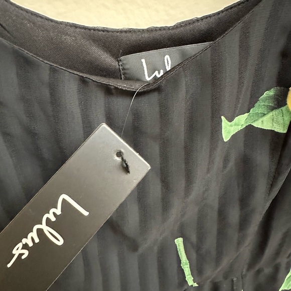 NWT Lulu’s Floral Dress - Picture 6 of 9